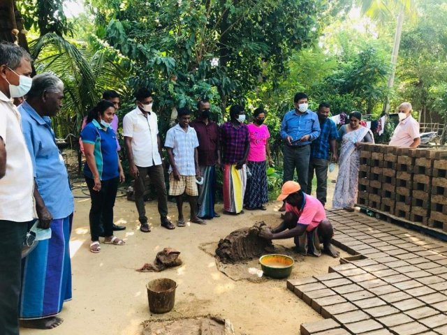 "අයවැයෙන් වැඩ ලක්ෂයක්" - images